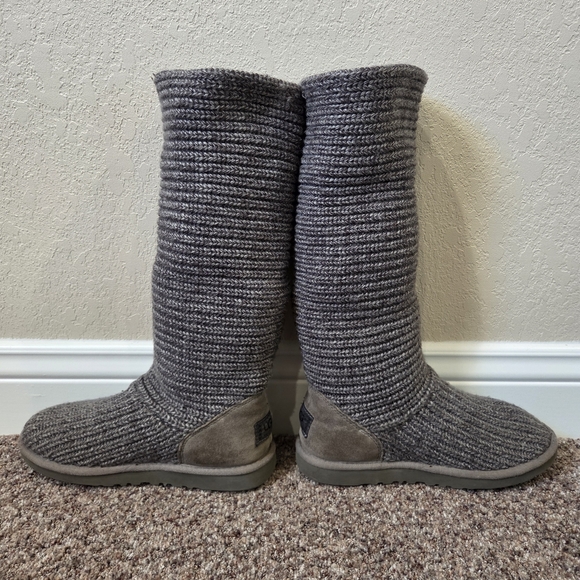 Uggs Women's Knit Button-Accent Tall Boots - Size 8 - Picture 3 of 10